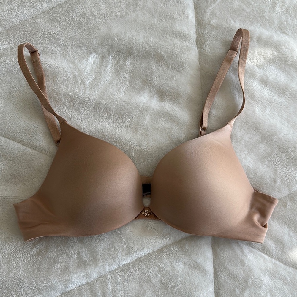 Victorias Secret So Obsessed Smooth Very Sexy Push up Bra in nude Size 34A